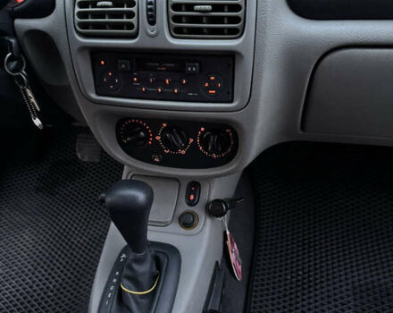 Серый Рено Clio Symbol, объемом двигателя 1.39 л и пробегом 189 тыс. км за 3300 $, фото 13 на Automoto.ua