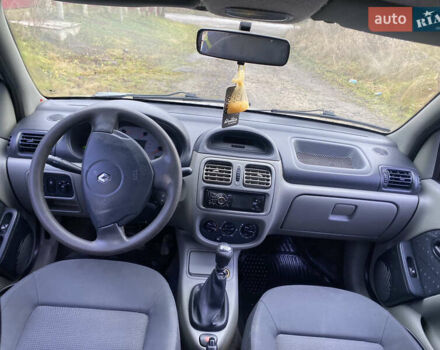 Серый Рено Clio Symbol, объемом двигателя 1.39 л и пробегом 280 тыс. км за 2550 $, фото 10 на Automoto.ua