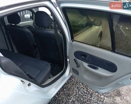 Серый Рено Clio Symbol, объемом двигателя 1.39 л и пробегом 260 тыс. км за 3000 $, фото 6 на Automoto.ua