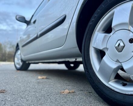 Серый Рено Clio Symbol, объемом двигателя 1.4 л и пробегом 175 тыс. км за 3950 $, фото 9 на Automoto.ua