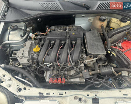 Серый Рено Clio Symbol, объемом двигателя 1.4 л и пробегом 250 тыс. км за 1600 $, фото 16 на Automoto.ua