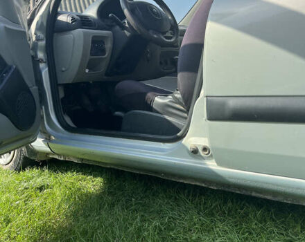 Сірий Рено Clio Symbol, об'ємом двигуна 1.39 л та пробігом 149 тис. км за 3400 $, фото 10 на Automoto.ua