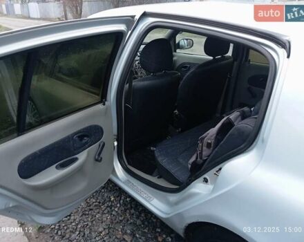 Серый Рено Clio Symbol, объемом двигателя 1.39 л и пробегом 260 тыс. км за 3000 $, фото 5 на Automoto.ua