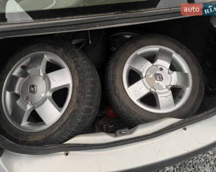 Серый Рено Clio Symbol, объемом двигателя 1.4 л и пробегом 150 тыс. км за 2500 $, фото 9 на Automoto.ua