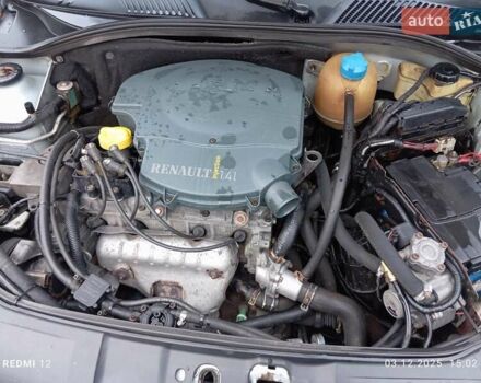 Серый Рено Clio Symbol, объемом двигателя 1.39 л и пробегом 260 тыс. км за 3000 $, фото 8 на Automoto.ua