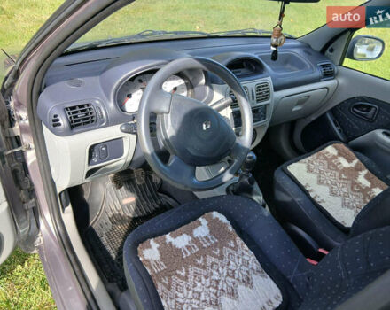 Рено Clio Symbol 2004 в Житомире на Automoto.ua Серый Рено Clio Symbol, объемом двигателя 0 л и пробегом 105 тыс. км за 3300 $, фото 7 на Automoto.ua