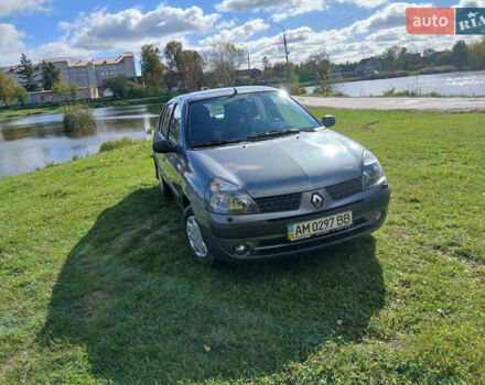 Рено Clio Symbol 2004 в Житомире на Automoto.ua Серый Рено Clio Symbol, объемом двигателя 0 л и пробегом 105 тыс. км за 3300 $, фото 15 на Automoto.ua