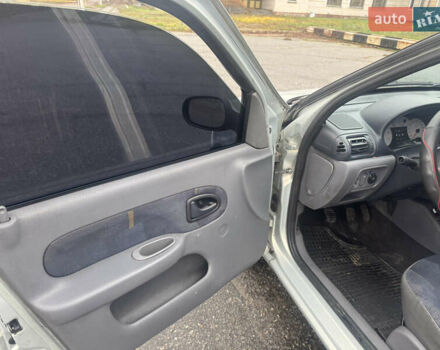 Серый Рено Clio Symbol, объемом двигателя 1.4 л и пробегом 250 тыс. км за 1600 $, фото 9 на Automoto.ua