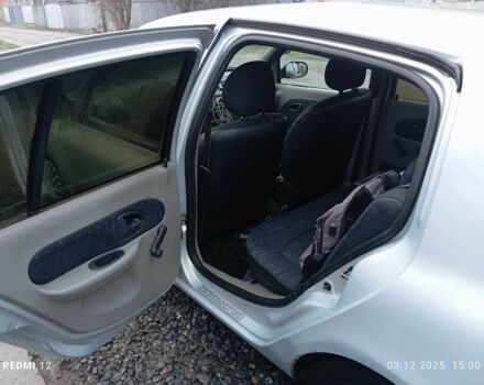 Серый Рено Clio Symbol, объемом двигателя 1.4 л и пробегом 260 тыс. км за 3000 $, фото 5 на Automoto.ua