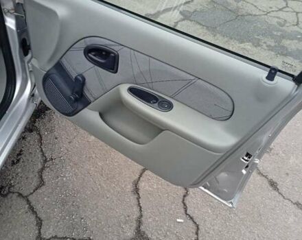 Серый Рено Clio Symbol, объемом двигателя 1.4 л и пробегом 220 тыс. км за 3700 $, фото 5 на Automoto.ua