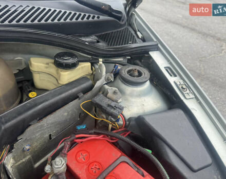 Серый Рено Clio Symbol, объемом двигателя 1.4 л и пробегом 250 тыс. км за 1600 $, фото 17 на Automoto.ua