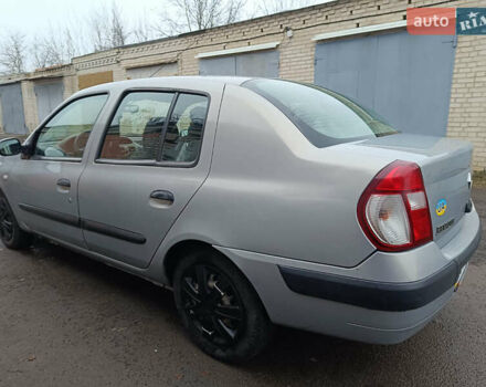 Серый Рено Clio Symbol, объемом двигателя 1.39 л и пробегом 250 тыс. км за 2950 $, фото 6 на Automoto.ua