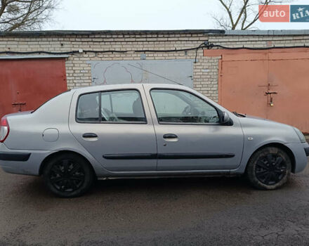 Рено Clio Symbol 2005 в Луцке на Automoto.ua Серый Рено Clio Symbol, объемом двигателя 1.39 л и пробегом 250 тыс. км за 2950 $, фото 3 на Automoto.ua