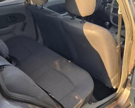 Серый Рено Clio Symbol, объемом двигателя 1.39 л и пробегом 148 тыс. км за 3500 $, фото 35 на Automoto.ua