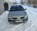 Серый Рено Clio Symbol, объемом двигателя 1.39 л и пробегом 208 тыс. км за 2600 $, фото 1 на Automoto.ua