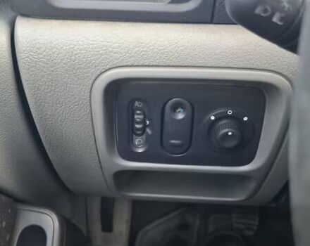 Серый Рено Clio Symbol, объемом двигателя 1.39 л и пробегом 148 тыс. км за 3500 $, фото 28 на Automoto.ua