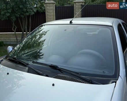 Серый Рено Clio Symbol, объемом двигателя 1.4 л и пробегом 207 тыс. км за 3250 $, фото 12 на Automoto.ua