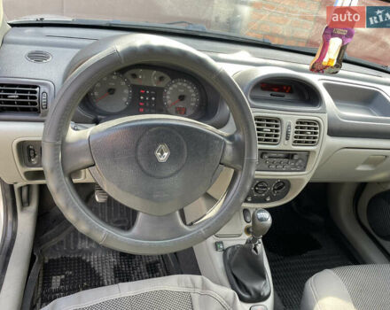 Серый Рено Clio Symbol, объемом двигателя 1.4 л и пробегом 180 тыс. км за 2650 $, фото 6 на Automoto.ua