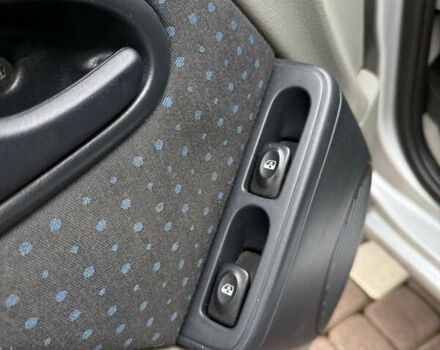 Сірий Рено Clio Symbol, об'ємом двигуна 1.4 л та пробігом 207 тис. км за 3250 $, фото 11 на Automoto.ua