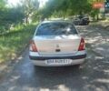 Серый Рено Clio Symbol, объемом двигателя 1.4 л и пробегом 300 тыс. км за 3000 $, фото 4 на Automoto.ua