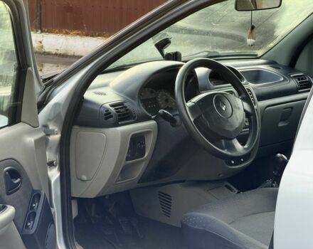 Серый Рено Clio Symbol, объемом двигателя 1.4 л и пробегом 244 тыс. км за 2750 $, фото 9 на Automoto.ua
