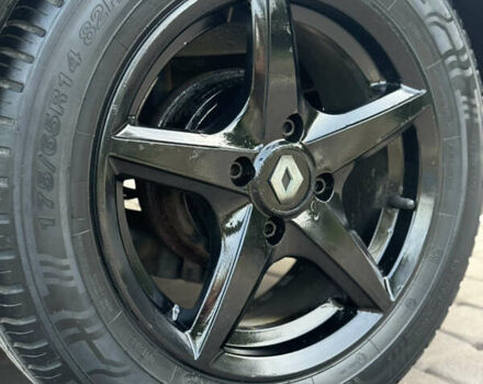 Серый Рено Clio Symbol, объемом двигателя 1.4 л и пробегом 207 тыс. км за 3250 $, фото 36 на Automoto.ua