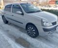 Серый Рено Clio Symbol, объемом двигателя 1.39 л и пробегом 170 тыс. км за 3700 $, фото 1 на Automoto.ua
