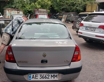 Серый Рено Clio Symbol, объемом двигателя 1.4 л и пробегом 250 тыс. км за 2900 $, фото 2 на Automoto.ua