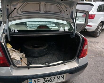 Серый Рено Clio Symbol, объемом двигателя 1.4 л и пробегом 250 тыс. км за 2600 $, фото 8 на Automoto.ua