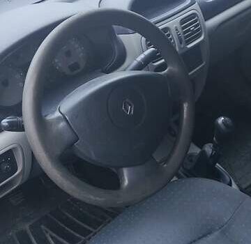 Серый Рено Clio Symbol, объемом двигателя 1.39 л и пробегом 189 тыс. км за 3200 $, фото 1 на Automoto.ua