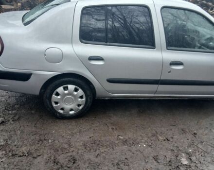 Серый Рено Clio Symbol, объемом двигателя 1.4 л и пробегом 110 тыс. км за 2850 $, фото 2 на Automoto.ua