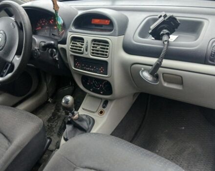 Серый Рено Clio Symbol, объемом двигателя 1.4 л и пробегом 110 тыс. км за 2850 $, фото 5 на Automoto.ua