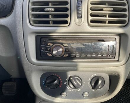 Серый Рено Clio Symbol, объемом двигателя 1.4 л и пробегом 130 тыс. км за 4300 $, фото 10 на Automoto.ua