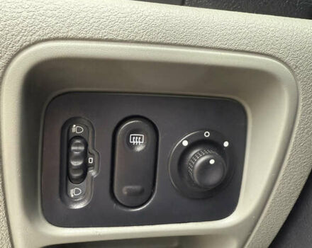 Сірий Рено Clio Symbol, об'ємом двигуна 1.4 л та пробігом 207 тис. км за 3250 $, фото 32 на Automoto.ua