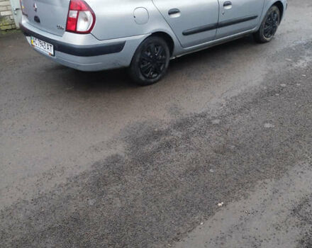 Рено Clio Symbol 2005 в Луцке на Automoto.ua Серый Рено Clio Symbol, объемом двигателя 1.39 л и пробегом 250 тыс. км за 2950 $, фото 2 на Automoto.ua