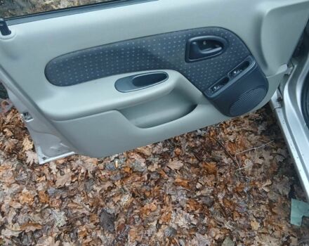 Серый Рено Clio Symbol, объемом двигателя 1.4 л и пробегом 110 тыс. км за 2850 $, фото 4 на Automoto.ua