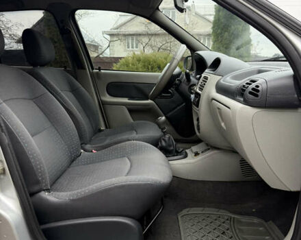 Сірий Рено Clio Symbol, об'ємом двигуна 1.4 л та пробігом 207 тис. км за 3250 $, фото 25 на Automoto.ua