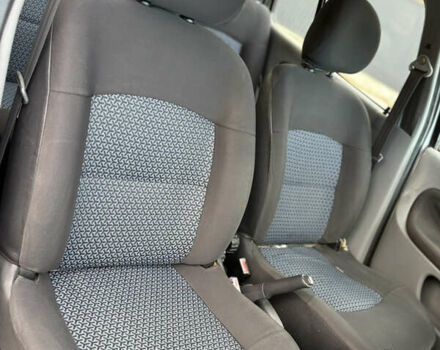 Сірий Рено Clio Symbol, об'ємом двигуна 1.39 л та пробігом 267 тис. км за 2950 $, фото 27 на Automoto.ua