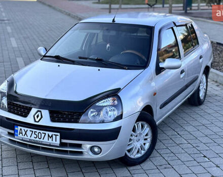 Серый Рено Clio Symbol, объемом двигателя 1.4 л и пробегом 225 тыс. км за 2950 $, фото 5 на Automoto.ua