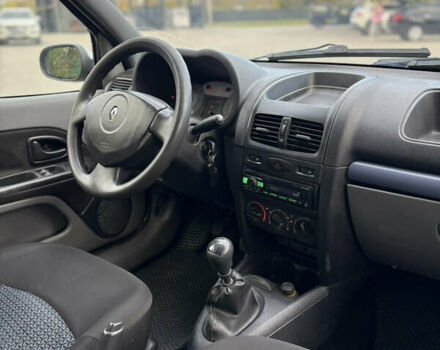 Серый Рено Clio Symbol, объемом двигателя 1.4 л и пробегом 267 тыс. км за 2950 $, фото 26 на Automoto.ua