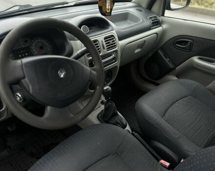Сірий Рено Clio Symbol, об'ємом двигуна 1.4 л та пробігом 222 тис. км за 2750 $, фото 4 на Automoto.ua