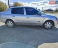 Серый Рено Clio Symbol, объемом двигателя 1.4 л и пробегом 335 тыс. км за 3250 $, фото 2 на Automoto.ua