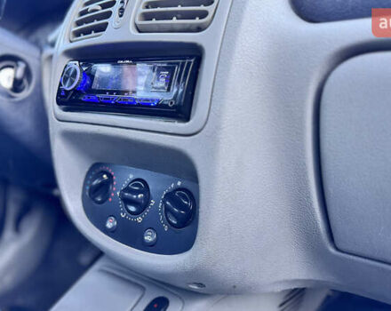 Серый Рено Clio Symbol, объемом двигателя 1.4 л и пробегом 225 тыс. км за 2950 $, фото 40 на Automoto.ua