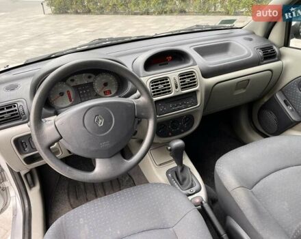 Серый Рено Clio Symbol, объемом двигателя 1.4 л и пробегом 51 тыс. км за 5250 $, фото 1 на Automoto.ua