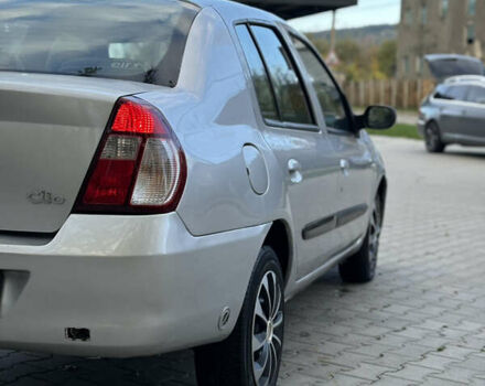 Серый Рено Clio Symbol, объемом двигателя 1.4 л и пробегом 267 тыс. км за 2950 $, фото 8 на Automoto.ua