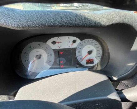Серый Рено Clio Symbol, объемом двигателя 1.4 л и пробегом 291 тыс. км за 3999 $, фото 11 на Automoto.ua