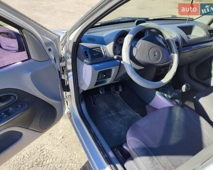 Серый Рено Clio Symbol, объемом двигателя 1.4 л и пробегом 335 тыс. км за 3250 $, фото 4 на Automoto.ua