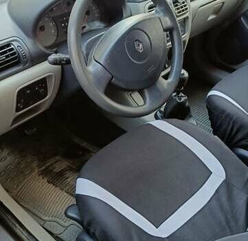 Сірий Рено Clio Symbol, об'ємом двигуна 1.4 л та пробігом 155 тис. км за 3450 $, фото 11 на Automoto.ua