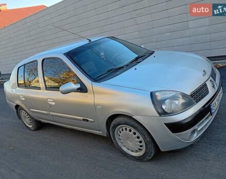 Серый Рено Clio Symbol, объемом двигателя 1.4 л и пробегом 237 тыс. км за 2950 $, фото 2 на Automoto.ua