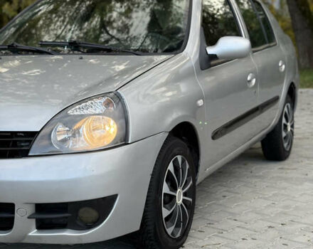 Серый Рено Clio Symbol, объемом двигателя 1.4 л и пробегом 267 тыс. км за 2950 $, фото 2 на Automoto.ua